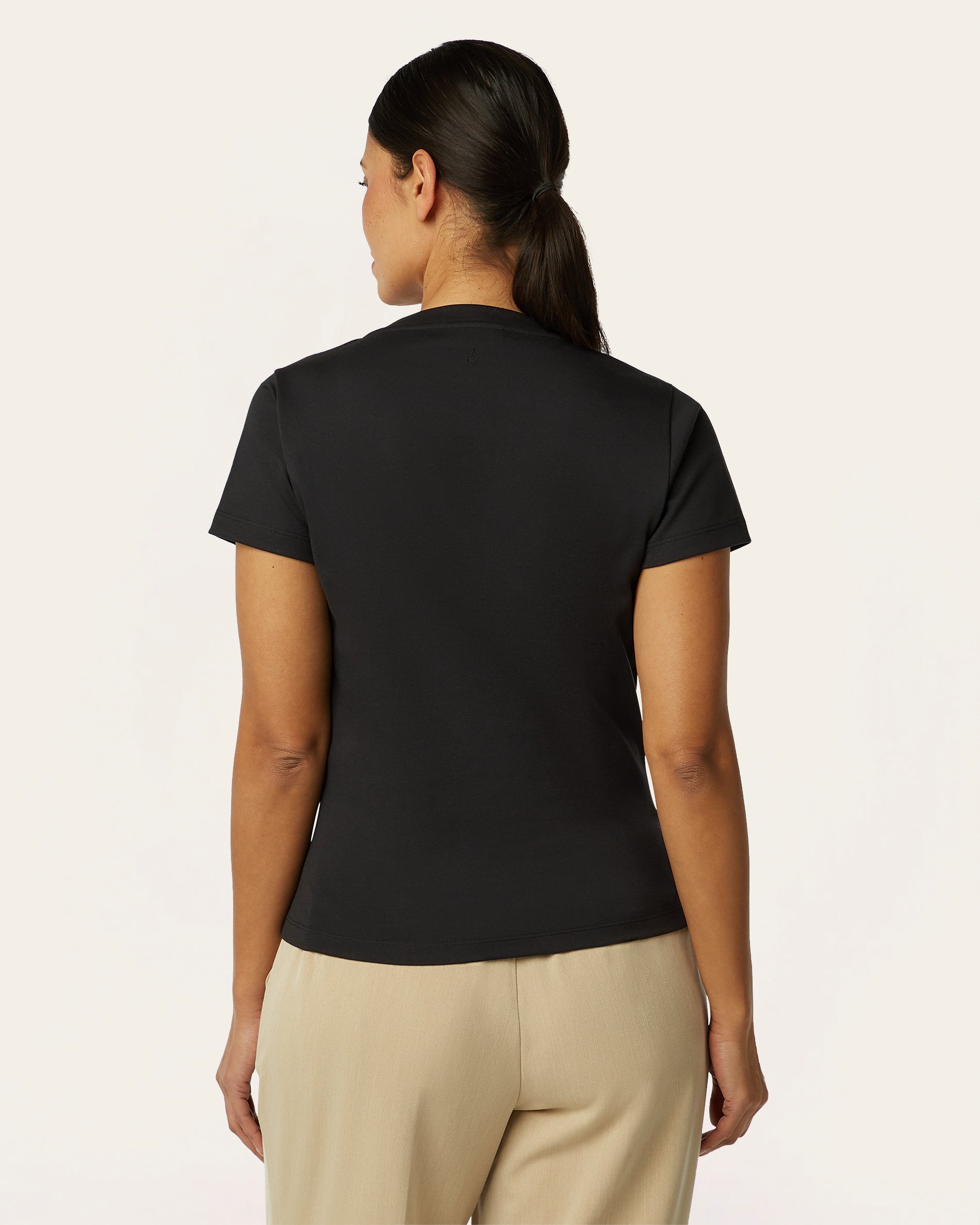 Interlock V-neck Slim T-shirt - Black