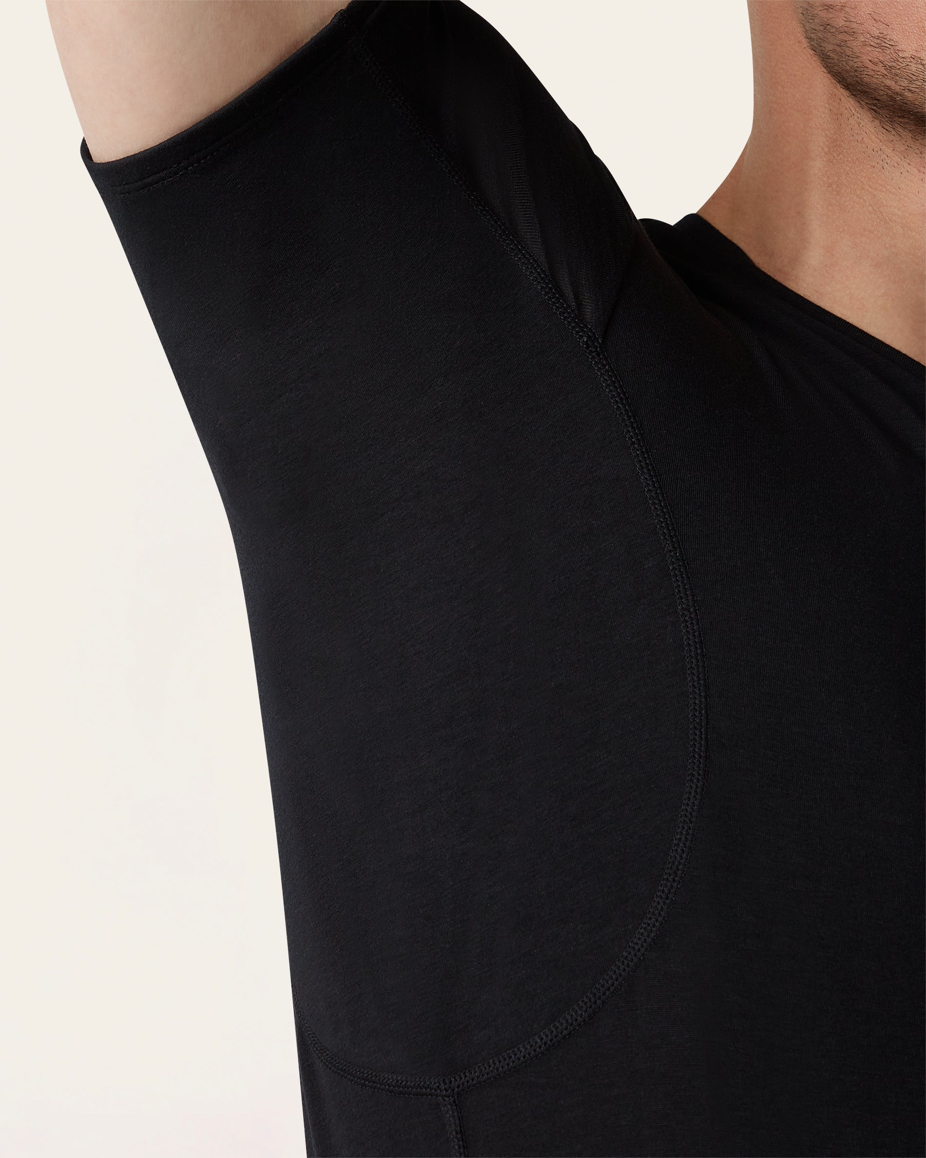 Crewneck sweat-proof undershirt black